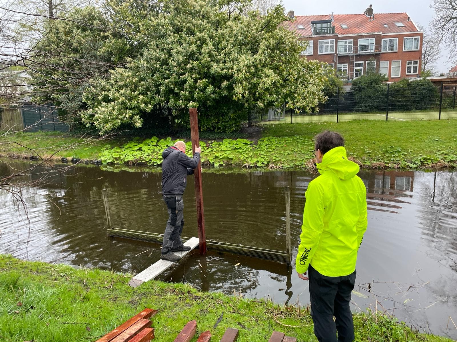 Aanlegsteiger voor sloep — Leiden